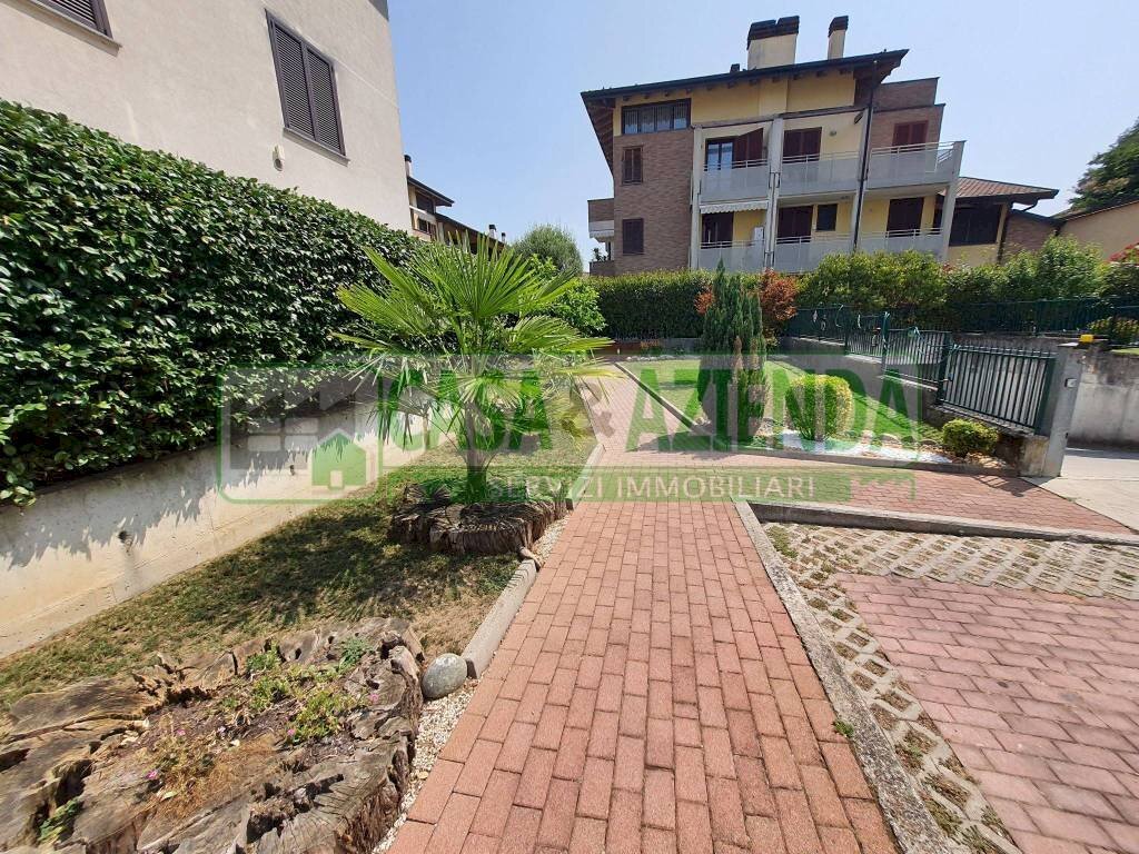 Three-room apartment via Don Francesco Donati, Casirate d'Adda - photo 3