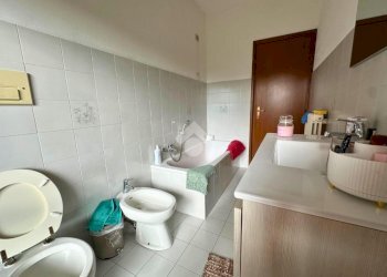 Semi-detached house Via grazia deledda, Santhià - photo 24