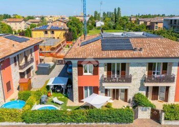 Villa a Schiera Via T. Tasso, Bagnolo in Piano - foto 2