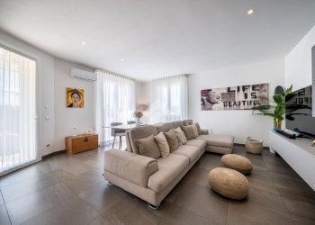 Villa a Schiera Via T. Tasso, Bagnolo in Piano - foto 7
