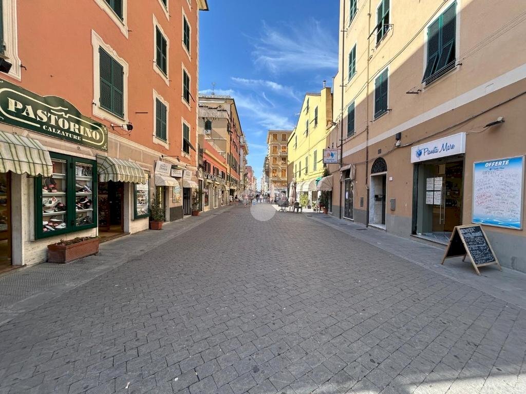Quadrilocale Via Raimondo Amedeo Vigna, Genova (zona Sestri Ponente) - foto 1