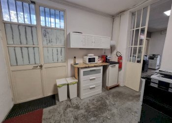 Shop via Isonzo, Torino (neighborhood San Paolo) - photo 10