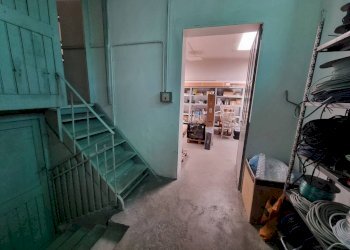 Shop via Isonzo, Torino (neighborhood San Paolo) - photo 12