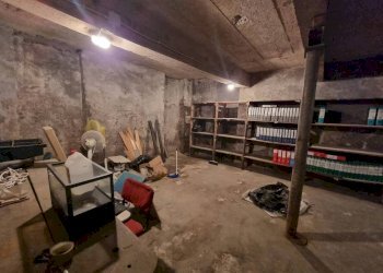 Shop via Isonzo, Torino (neighborhood San Paolo) - photo 16