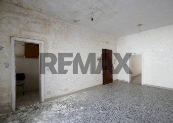 Stanza vuota - Bilocale Via Francesco Rismondi
 
9, Bari - foto 5