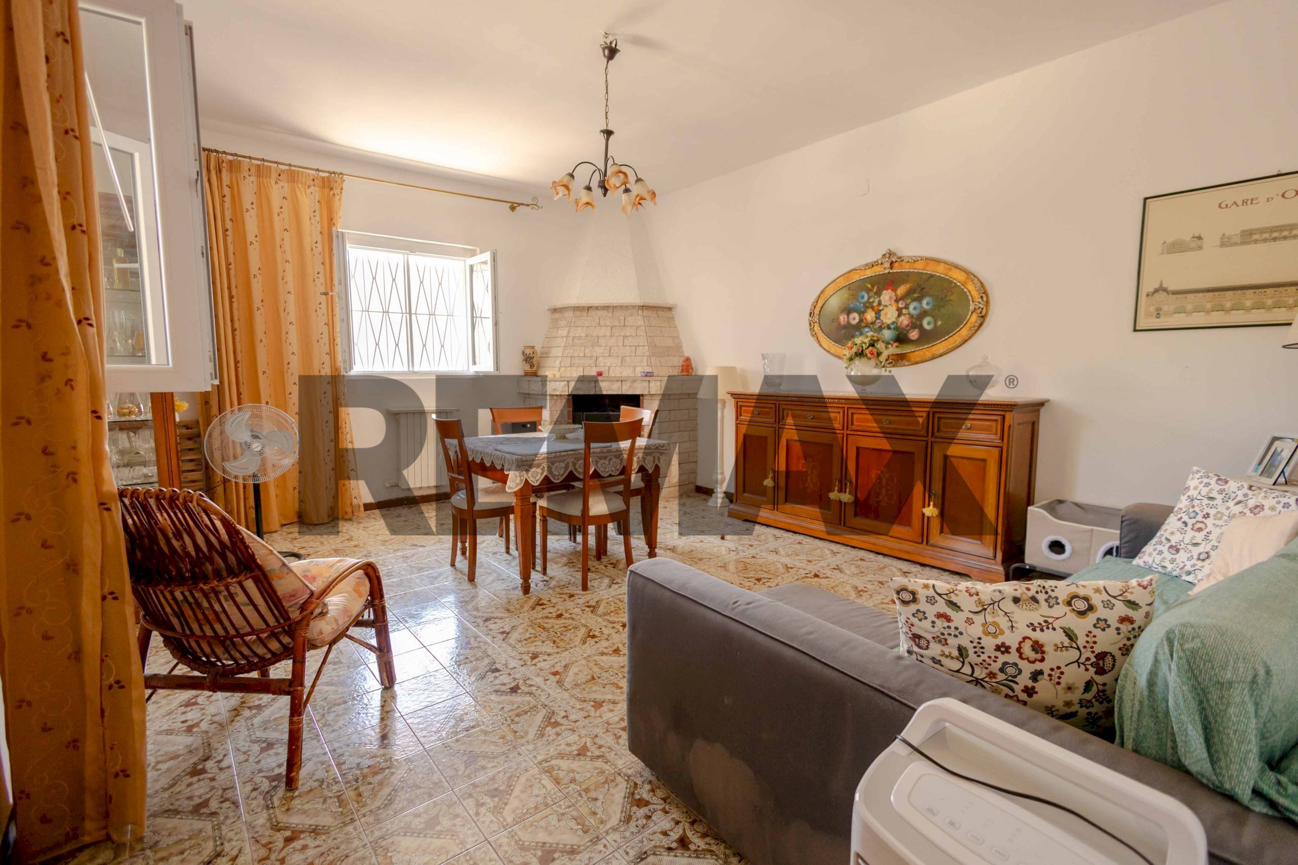 Sala da pranzo - Trilocale Strada Detta Delle Monache
 
4, Bari - foto 1