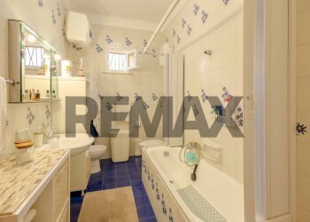 Bagno - Trilocale Strada Detta Delle Monache
 
4, Bari - foto 4