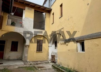 Edificio all\'aperto - Independent house VIA FRANGI
 
12, Villa Guardia - photo 1