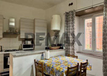 Sala da pranzo - Independent house VIA FRANGI
 
12, Villa Guardia - photo 8