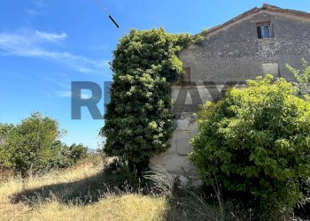 Vista delle montagne - Casa indipendente contrada divina pastora
 
18, Tolentino - foto 4