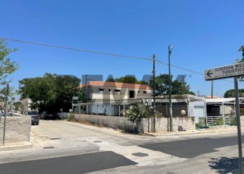 Edificio all\'aperto - Commercial Premises via del mediterraneo triscina
116, Castelvetrano - photo 1