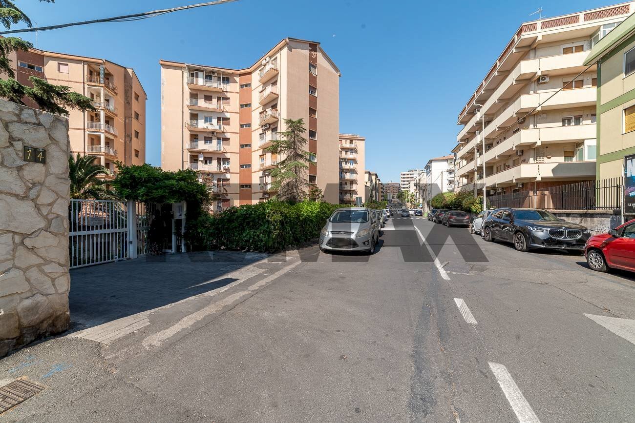 Edificio all\'aperto - Appartamento Via Rosso Di San Secondo
 
14, Catania - foto 1