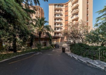 Edificio all\'aperto - Appartamento Via Rosso Di San Secondo
 
14, Catania - foto 3
