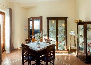 Sala da pranzo - Appartamento Via Finocchiaro
 
34, Santa Venerina - foto 12