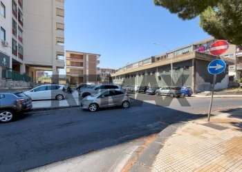 Edificio all\'aperto - Appartamento Via Zia Lisa
 
123, Catania - foto 32