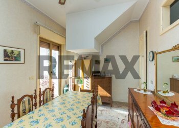 Sala da pranzo - Three-room apartment Via Garibaldi
 
118, Zafferana Etnea - photo 20