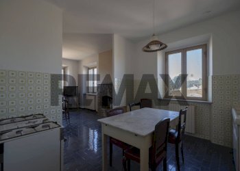 Sala da pranzo - Rustico Contrada Mattonata
 
29, Recanati - foto 9