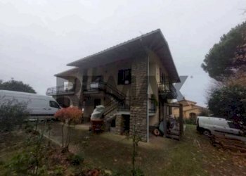Casa all\'aperto - Casa semi indipendente Via Cortona
 
3/B, Castiglione del Lago - foto 24