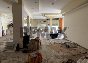Stanza vuota - Attività Commerciale corso matteotti
99, Giarre - foto 5