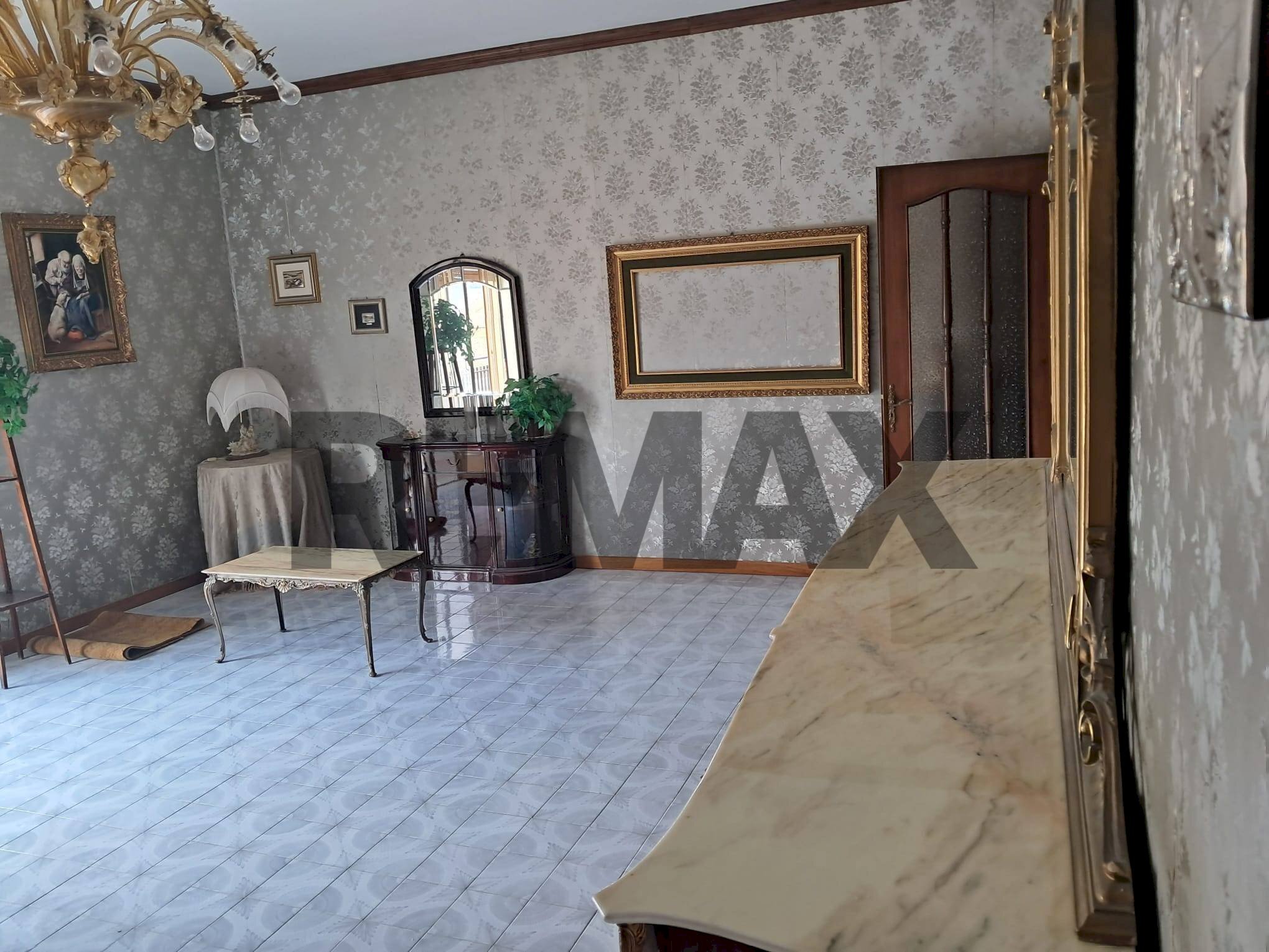 Soggiorno - Three-room apartment Corso Giuseppe Garibaldi
170, Villarosa - photo 2