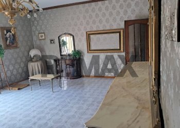 Soggiorno - Three-room apartment Corso Giuseppe Garibaldi
170, Villarosa - photo 2