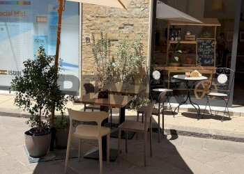 Sala da pranzo - Attività Commerciale Piazza San Giuseppe
24, Siracusa - foto 3