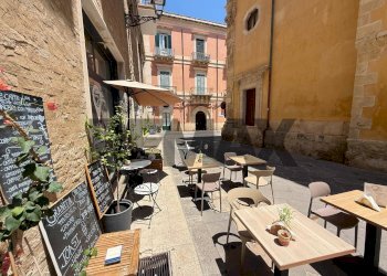 Edificio all\'aperto - Attività Commerciale Piazza San Giuseppe
24, Siracusa - foto 5