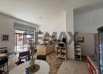 Sala da pranzo - Attività Commerciale Piazza San Giuseppe
24, Siracusa - foto 7