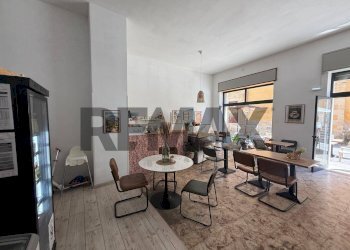 Sala da pranzo - Attività Commerciale Piazza San Giuseppe
24, Siracusa - foto 8