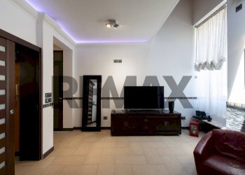 Soggiorno - Villa Bifamiliare Via Francesca Corso
51, Catania - foto 25