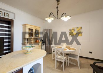 Sala da pranzo - Villa Bifamiliare Via Francesca Corso
51, Catania - foto 35