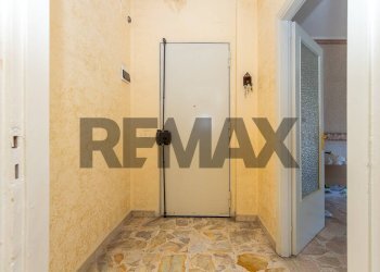 Hall / corridoio - Apartment Gaeta
 
33, Lentini - photo 12
