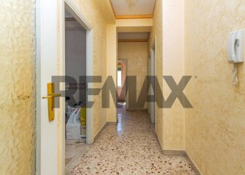 Hall / corridoio - Apartment Gaeta
 
33, Lentini - photo 20