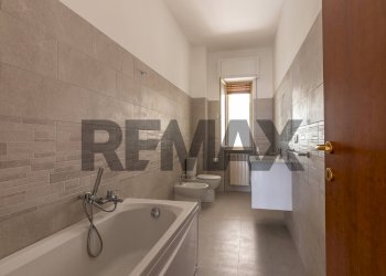 Bagno - Trilocale via Adda
 
33, Siracusa - foto 20
