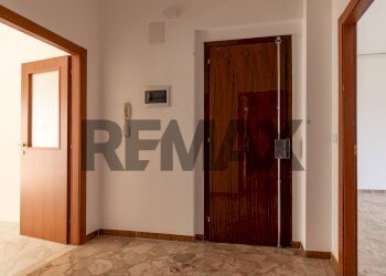 Hall / corridoio - Trilocale via Adda
 
33, Siracusa - foto 36
