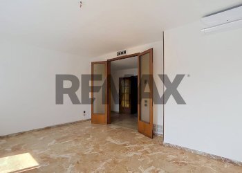 Stanza vuota - Quadrilocale Piazza Armando Diaz
 
10, Limena - foto 5
