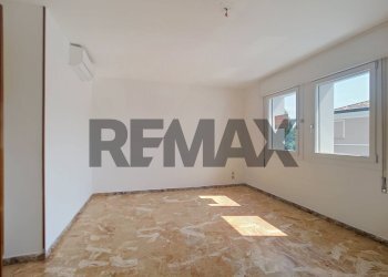 Stanza vuota - Quadrilocale Piazza Armando Diaz
 
10, Limena - foto 8