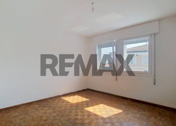 Stanza vuota - Quadrilocale Piazza Armando Diaz
 
10, Limena - foto 10
