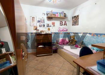 Camera / camera da letto - Four-room apartment Vico Mondragone
20, Napoli - photo 9