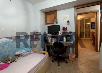 Camera / camera da letto - Four-room apartment Vico Mondragone
20, Napoli - photo 10