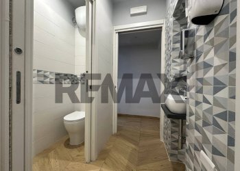 Bagno - Commercial Premises corso umberto
123, Pozzuoli - photo 15