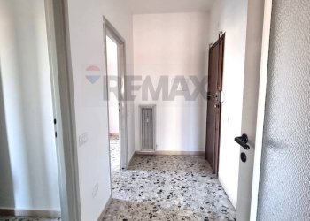 Hall / corridoio - Two-room apartment Piazza Tirana
12, Milano - photo 12