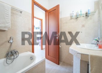 Bagno - Quadrilocale Via Dei Basaldella
11, Roma - foto 19