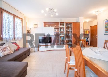 Sala da pranzo - Quadrilocale Via Dei Basaldella
11, Roma - foto 27