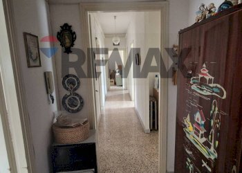 Hall / corridoio - Apartment Via F. De Sanctis
 
35, Flumeri - photo 3