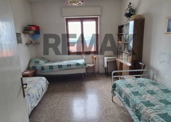Camera / camera da letto - Apartment Via F. De Sanctis
 
35, Flumeri - photo 7
