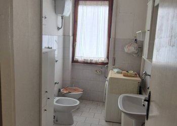 Bagno - Apartment Via F. De Sanctis
 
35, Flumeri - photo 10