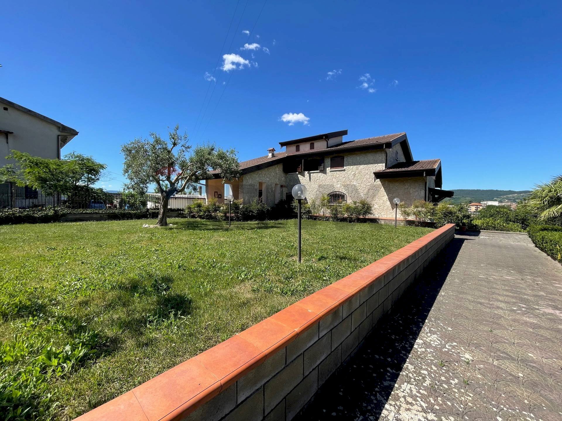 Casa all\'aperto - Villa Via avellino
6-8, Amorosi - photo 2