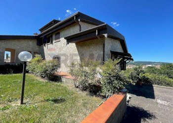 Casa all\'aperto - Villa Via avellino
 
6-8, Amorosi - photo 8
