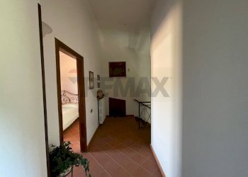 Hall / corridoio - Villa Via avellino
 
6-8, Amorosi - photo 31